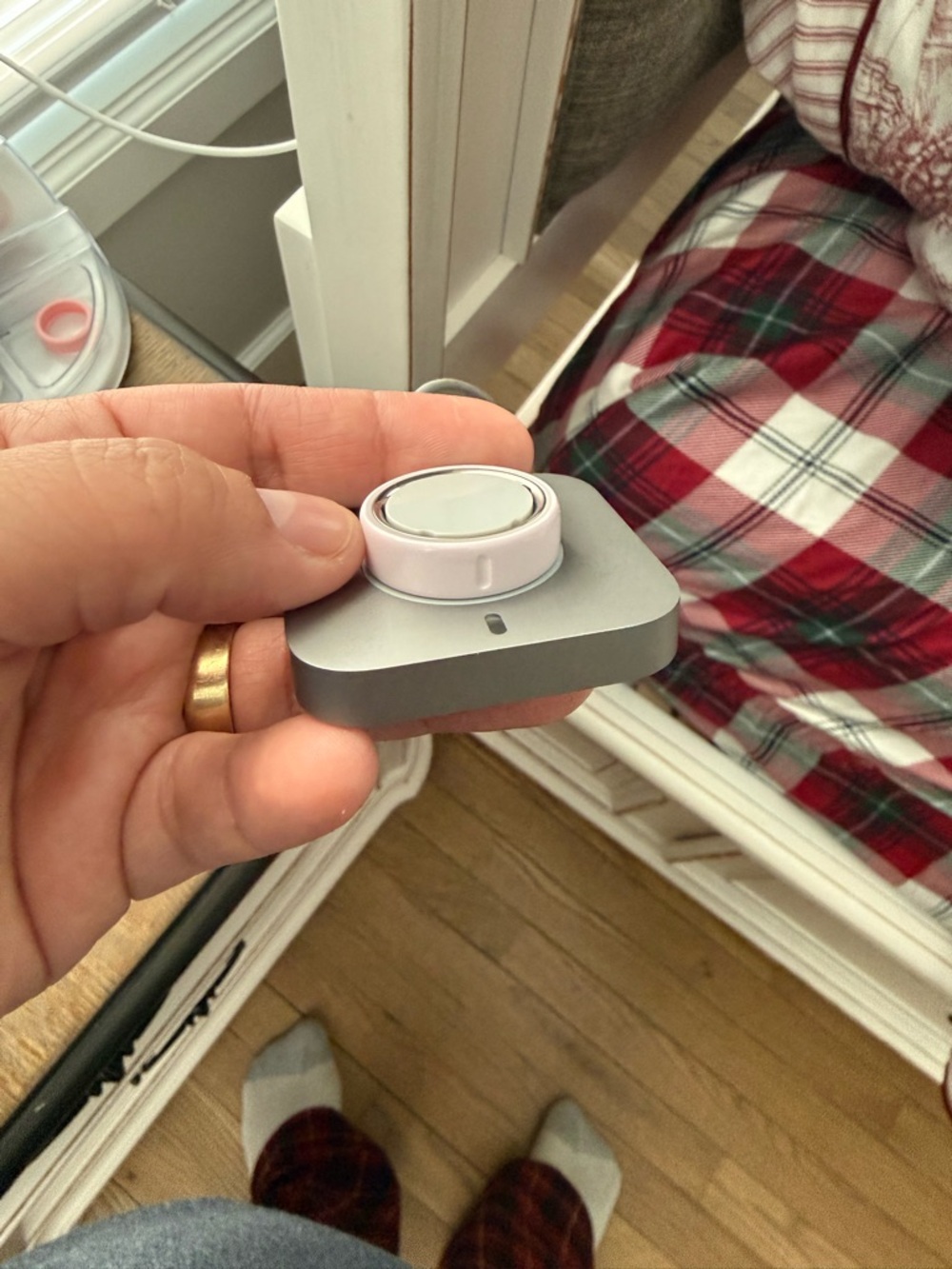 Oura Ring 4 size 11 Ceramic Petal - Picture 6 of 6